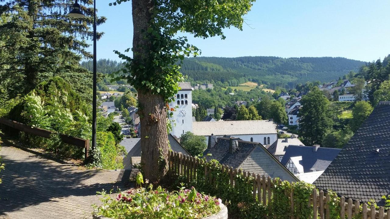 Hotel Zur Fredeburg Schmallenberg Exterior foto